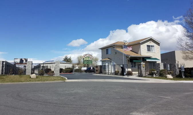 self storage units with drive up access